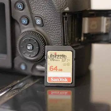 canon 6D mark 2 4