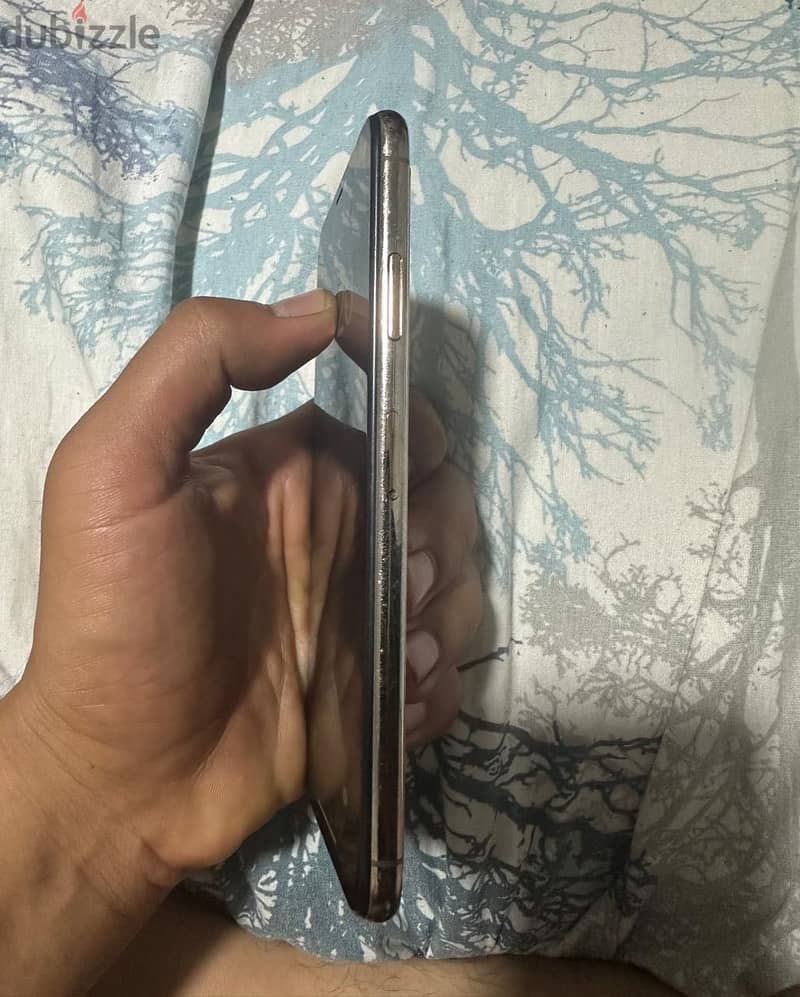 Apple - iPhone XS Max 1