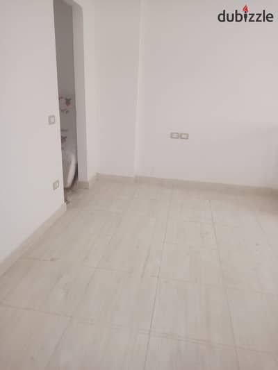 Basement suitable for residence or administrative