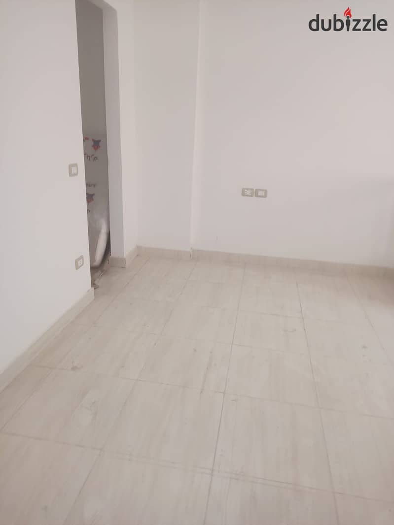 Basement suitable for residence or administrative 0 Basement suitable for residence or administrative 0