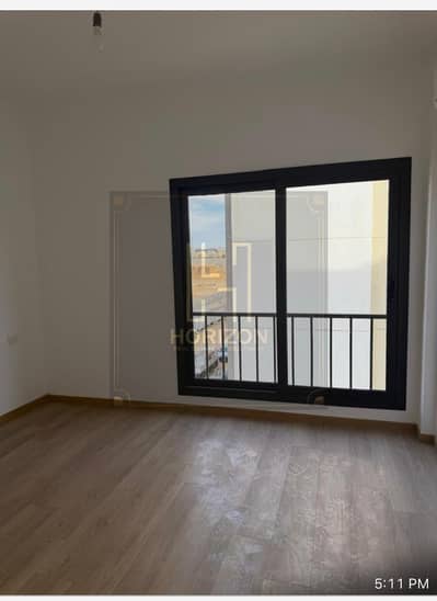شقة 3نوم  بالتكيفات للايجار كمبوند فيفث سكوير المراسم التجمع القاهرة الجديدة Apartment rent Fifth Square Marasem