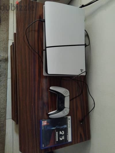 PlayStation 5 slim جديد حالته كويسة