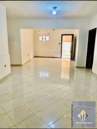 Apartment for rent, administrative or residential, private entrance, main street, next to Sheikh Zayed Club and close to Hyper One and in front of public transport, suitable for any activity
