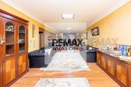 Apartment for sale licensed immediate delivery 261 m Smouha (St 50)