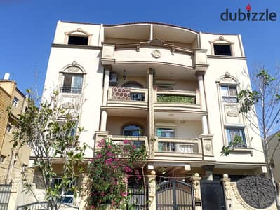 158m² apartment, second floor, in the First District (West); two minutes from Carrefour and the Ismailia Road. Immediate handover.