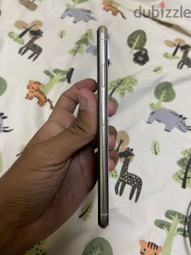 Apple - iPhone XS Max 3