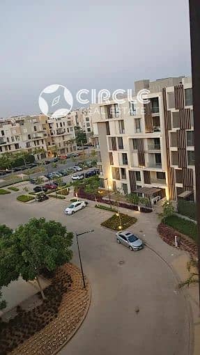 شقة بـ٣ غرف نوم في كومباوند ايستاون، صورة ٤ من ١١