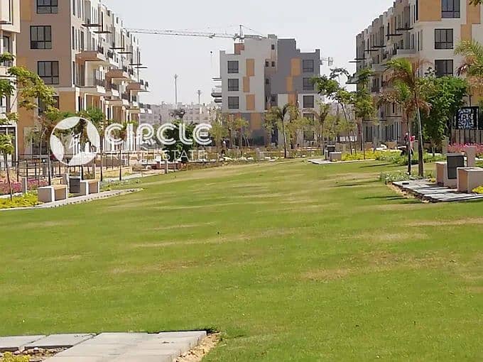 شقة بـ٣ غرف نوم في كومباوند ايستاون، صورة ٥ من ١١