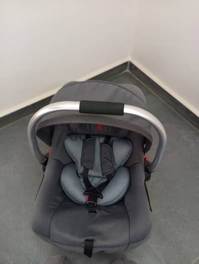 The Kidilo C002 Stage 1 infant car seat