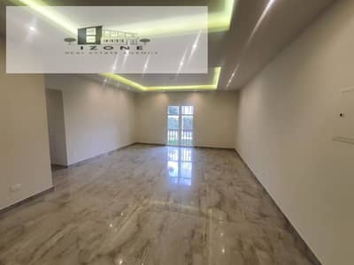 شقة للإيجار في Hyde Park Centre Ville القاهرة الجديدة 152م مطبخ وتكييفات 2 غرفة نوم 2 حمام