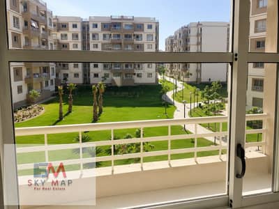 للايجار في مدينتي قانون جديد شقه 103 متر في b6   للوكيشن مميز جداا بجوار خدمات المرحله والساوث بارك جاهزه للسكن الفوري بسعر مناسب