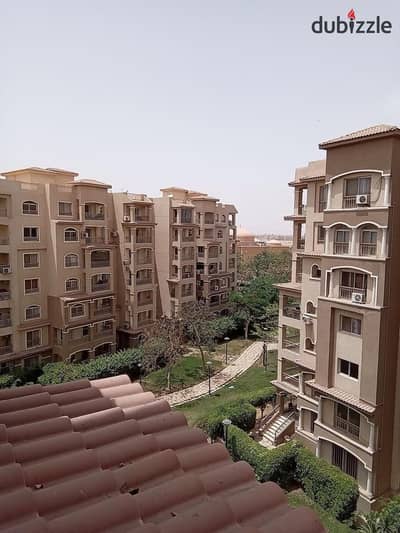Furnished apartment for rent, first occupancy in Madinaty B2 for a competitive price of 35 thousand, area 175 m², large view garden, and street layout of 3 bedrooms + 3 bathrooms + kitchen + reception, near services - fully air-conditioned, internet, and natural gas. The key is available for viewing at any time for contact 01063