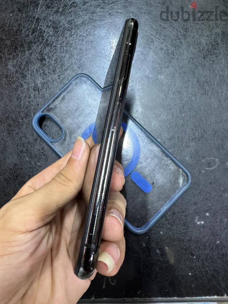 Apple - iPhone X 4