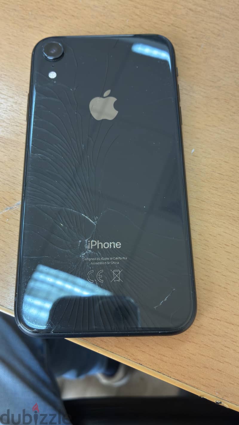 Apple - iPhone XR 7