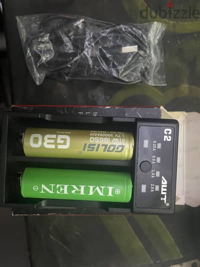 AWT Vape Batteries Charger and two batteries شاحن بطاريات فيب