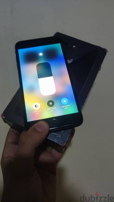 آيفون 8 بلس