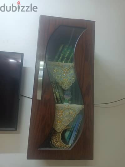 وحدة مكتبة حالتها ممتازة