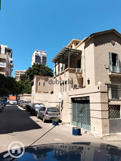 For lovers of luxury and elegance - for sale - villa 1100m - in a distinguished and rare location - in Kafr Abdo