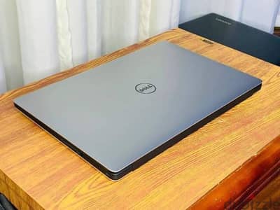 Dell XPS 15 9560
