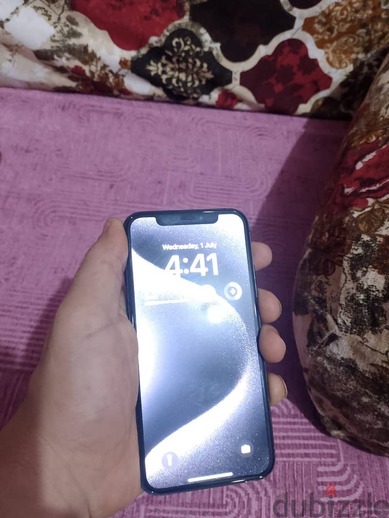 Apple - iPhone XS 4