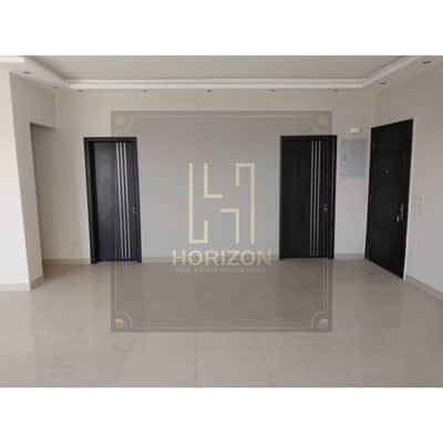 بأقل سعر شقه 2نوم للبيع كمبوند فيلدج جيت بالم هيلز التجمع الخامس Apartment sale Village Gate New Cairo