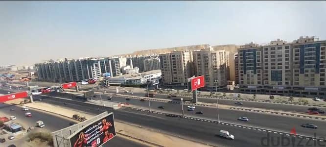 شقة واجهة للبيع فيو مفتوح على الدائري المعادي تشطيب الترا سوبر لوكس