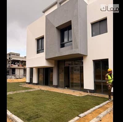 Own Your Luxury Villa in a Prime Location  DP=10%