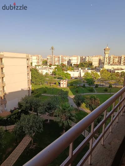 مدينتي شقه 103م للايجار بال b6 أمام الخدمات مباشر