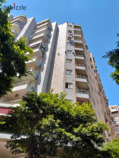 For luxury lovers - for sale - an apartment of 210 meters (luxurious and new tower) hotel entrance - in a distinguished location in the ministry on the tram