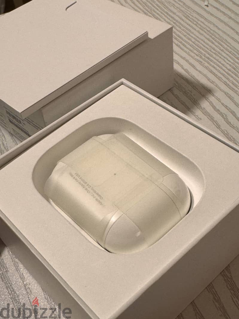 Apple airpod pro case only 1