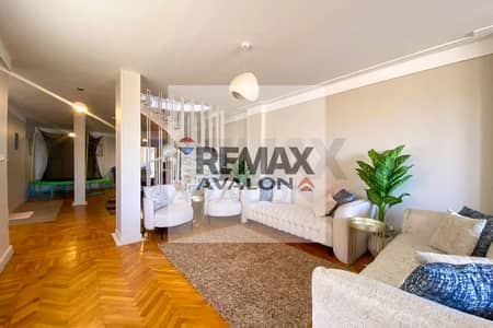 Duplex apartment for sale 300m in Flemeng (directly on the tram)