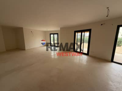 Ground floor duplex with a garden for rent in O-West
دوبلكس أرضي بحديقة للايجار في او ويست تولوا