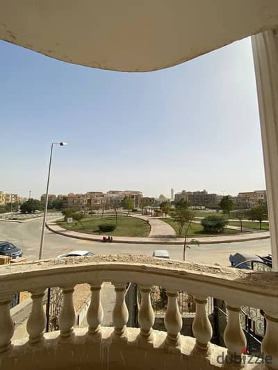 شقه للبيع الحي الثالث شرق ڤيو جاردن