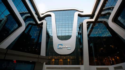 مكتب للإيجار في Business plus Mall، مفروش بالكامل، موقع متميز في شارع التسعين الشمالي