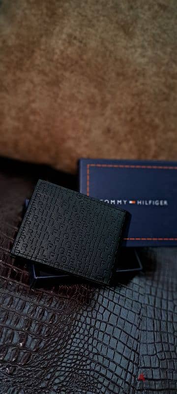 TOMMY wallets 1