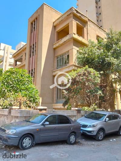 For those who seek distinction and elegance - for sale ( vacant villa ) 450 meters in a distinguished location in Zizinya, corner of two streets consisting of