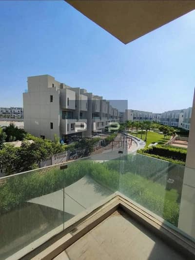 استلام فوري فيلا تاون هاوس متشطب بالكامل فيو لاند سكيب في كمبوند البروج في الشروق AL Burouj Compound el shorouk