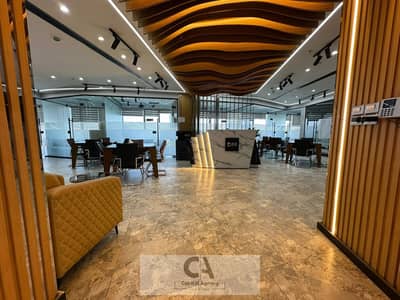 مكتب اداري 469 م للايجار متشطب بالتكيفات _ prime location علي التسعين الشمالي دايركت _ التجمع الخامس