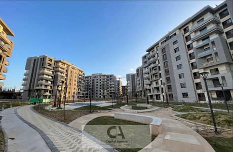 Apartment for sale in the most prestigious compound in the New Capital Blue Vert near the Ministries District and Downtown - Prime location