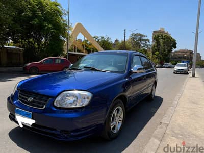 Hyundai Verna 2011 00