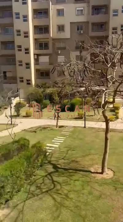 90 sqm apartment for sale in Madinaty B6, garden view, prime location Near traffic and services