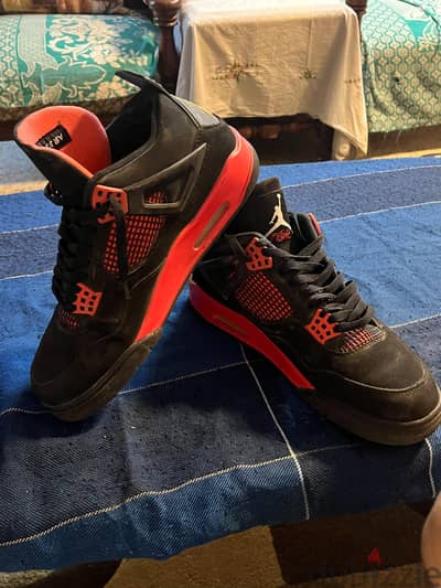 mirror red thunder jordan 4