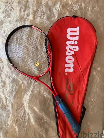 مضرب تنيس Wilson استخدام شهرين فقط