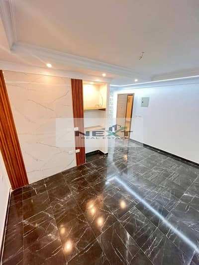 A golden opportunity to buy in the most prestigious and distinguished phase of Madinaty, in B7. A 46-square-meter studio apartment with a layout of 1
