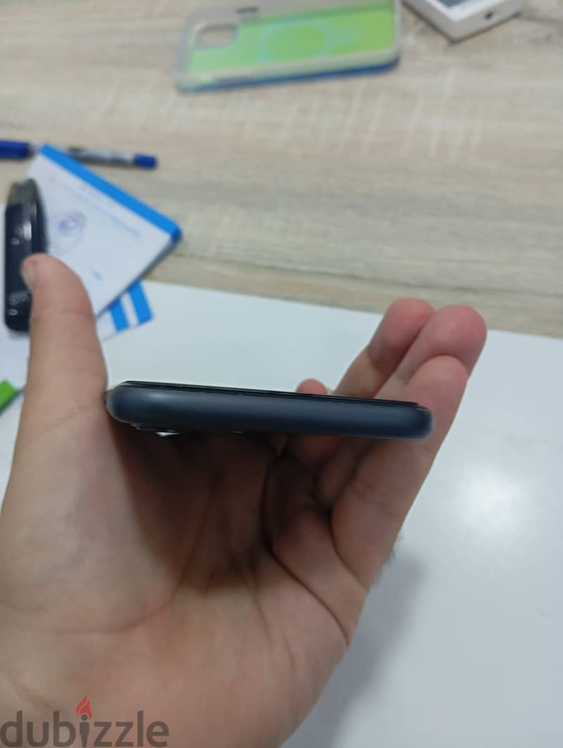 Apple - iPhone 11 1
