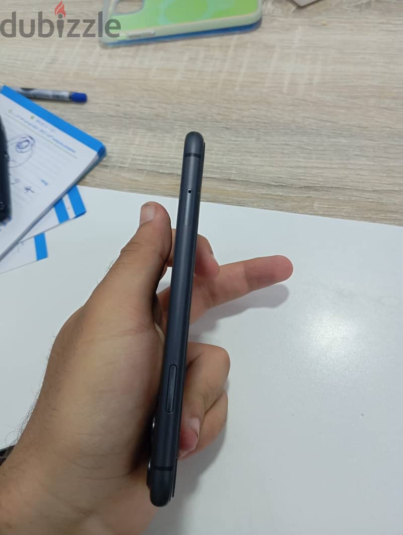 Apple - iPhone 11 3
