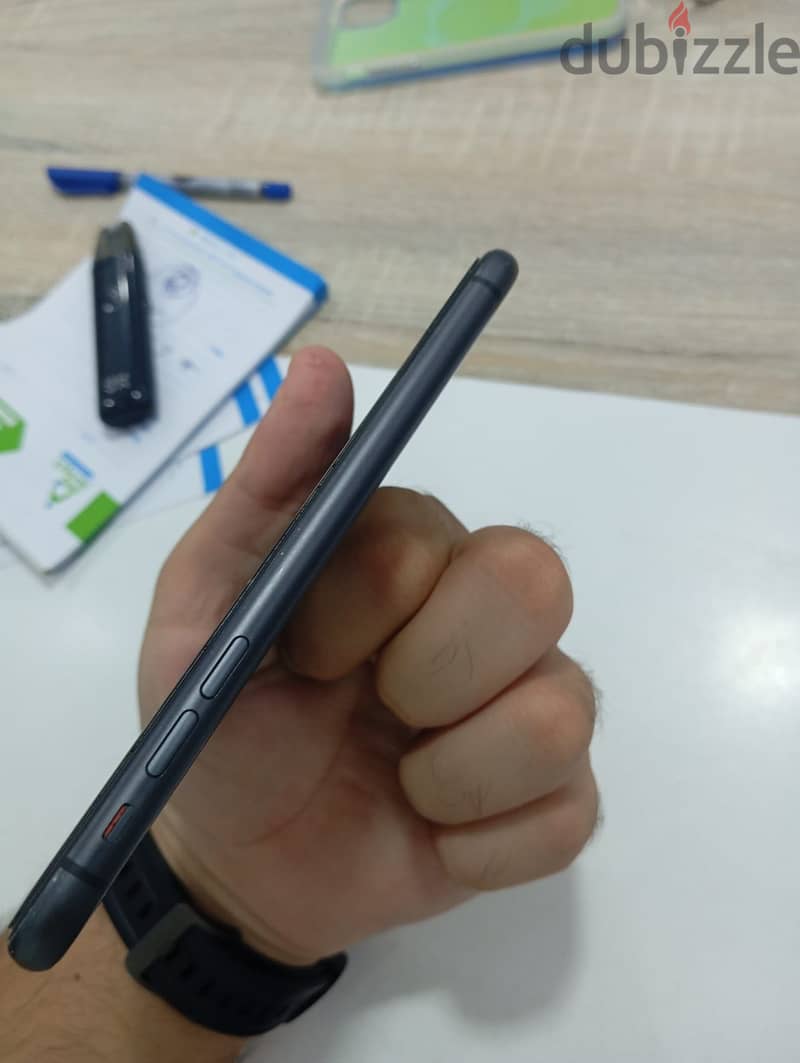 Apple - iPhone 11 4