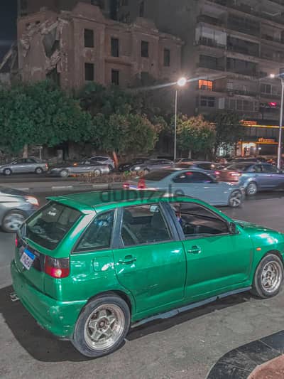 سيات إبيزا 1994