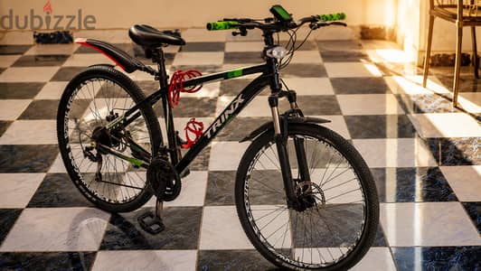 للبيع دراجة TRINX M136 PRO بحالة ممتازة، استخدام خفيف جدًا.