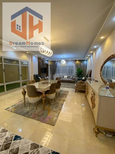  فرصة نادرة في B8. . . شقة 200م بسعر مميز